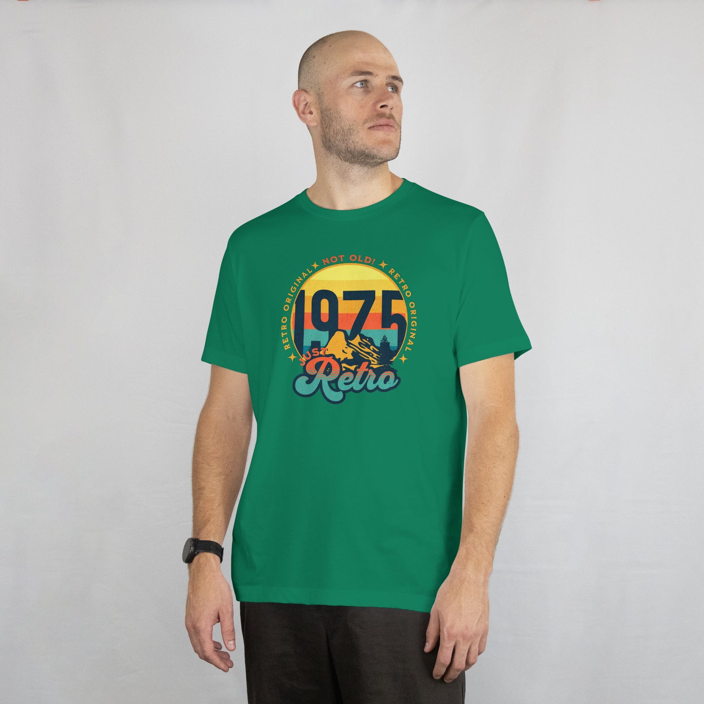 Geschenk zum 50. Geburtstag, Trend Shirt "Not old! Just Retro" 1975, Geburtstagsgeschenk für Jahrgang 1975 im retro style