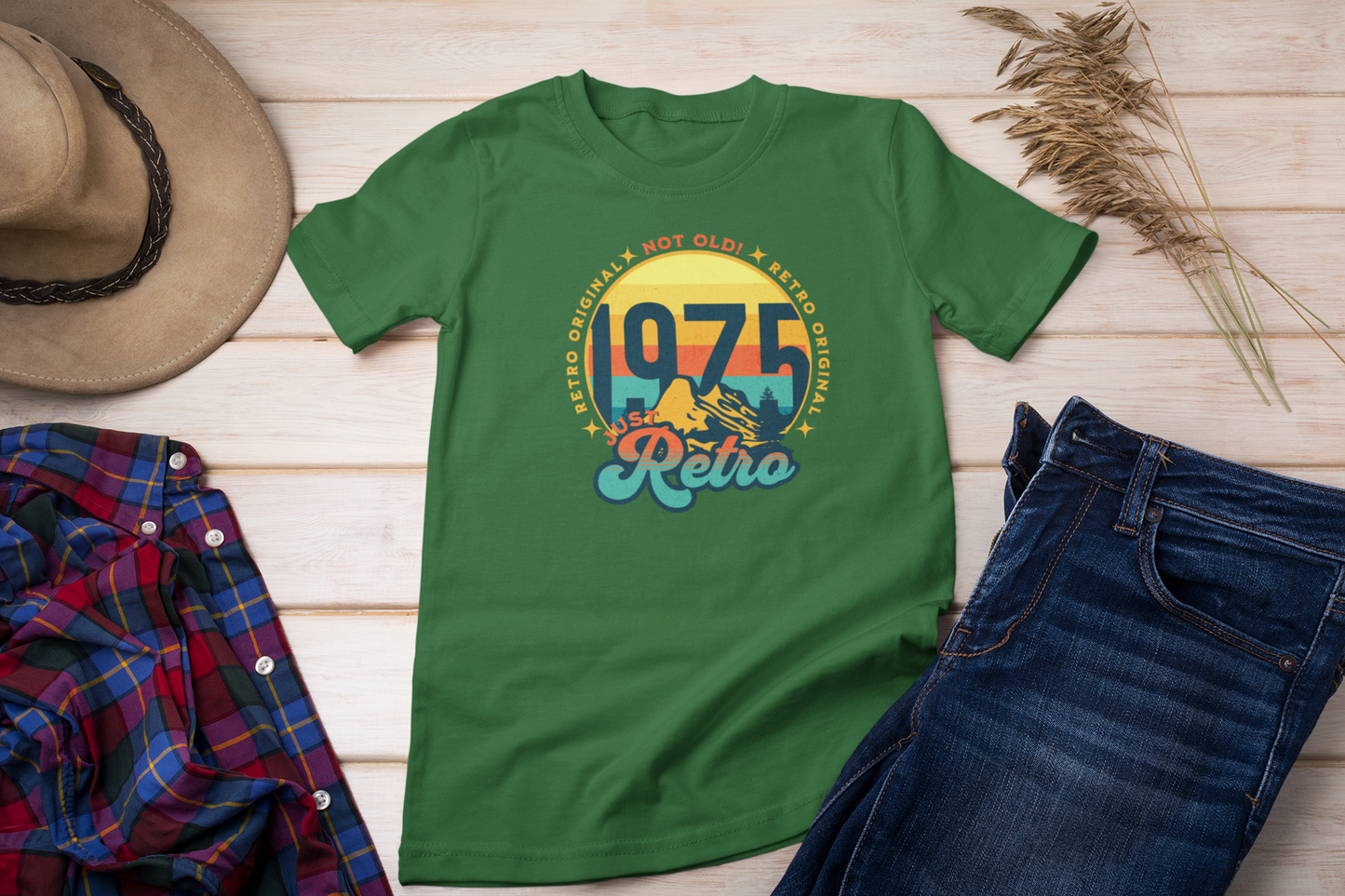 Geschenk zum 50. Geburtstag, Trend Shirt "Not old! Just Retro" 1975, Geburtstagsgeschenk für Jahrgang 1975 im retro style